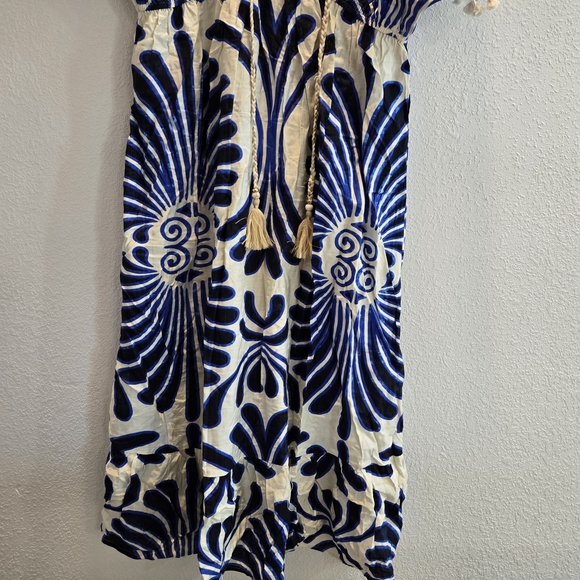 Cupshe Navy and Cream Patterned Maxi Dress - Picture 15 of 16